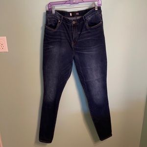 Kit from the Kloth High Rise Skinny. 16